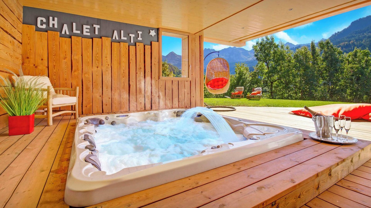 Le Grand-Bornand Ski Chalet | Chalet Alti - luxury family base for 14, spa & fireplace - OVO Network