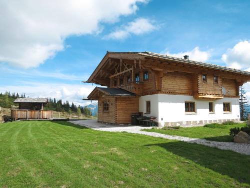 Forstau Ski Chalet | Chalet Aualm-1 by Interhome