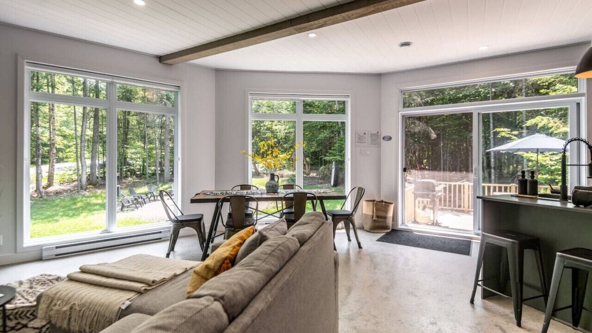 Chertsey Ski Chalet | Chalet AuCalm | Spa | Lake access
