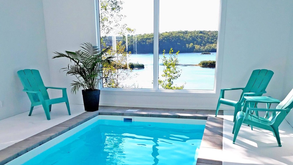 Mauricie Ski Chalet | Chalet Avec Piscine Intérieure Face au St Maurice, Dans la Baie de Shawinigan