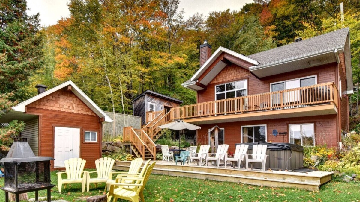 Chertsey House | Chalet Beaulac waterfront #047