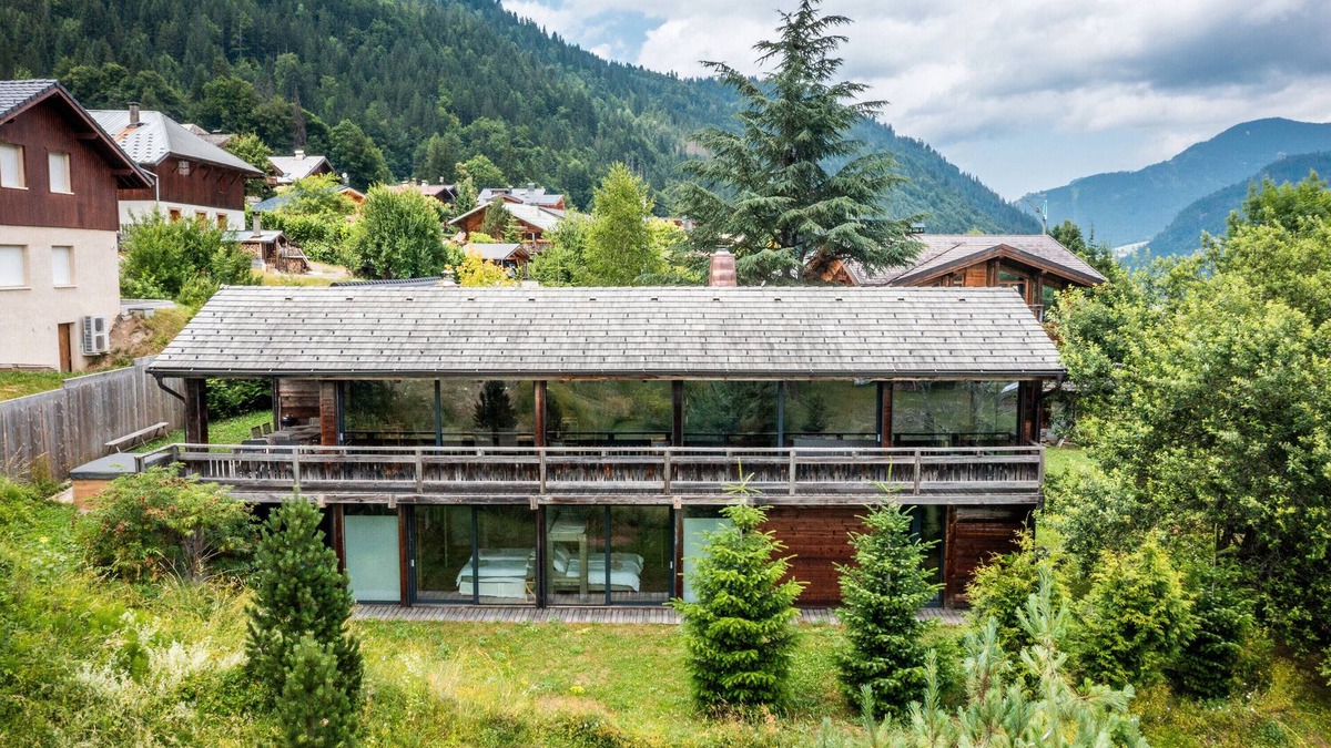 Essert-Romand Ski Chalet | Chalet 'Bella' with Mountain View, Private Terrace and Wi-Fi