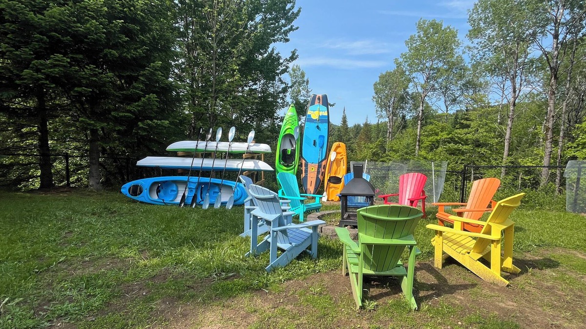 Lac Superieur Village Ski Chalet | Chalet-Belle Auberge: Spa+Accès au Lac-Supérieur+9 kayaks+1 paddle-board