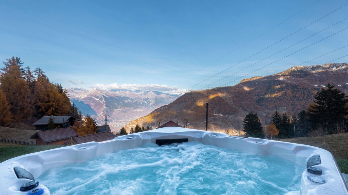 La Tzoumaz Cabin | Chalet Belle Roche Recently Renovated Jacuzzi