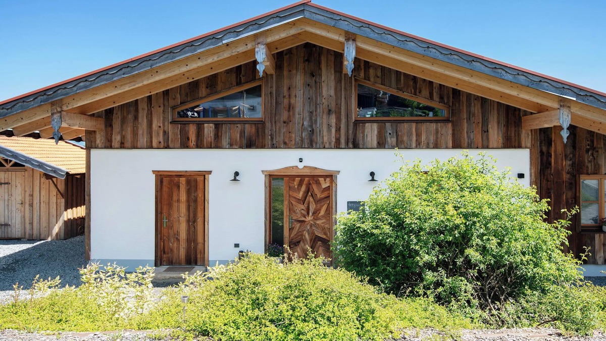 Freyung Ski Chalet | Chalet 'Bergchalet 1' with Private Pool, Private Terrace and Wi-Fi