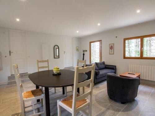 Saint-Pompont House | Chalet bois intime avec Wifi, piscine partagée, à 1 km de St Pompont - FR-1-616-429