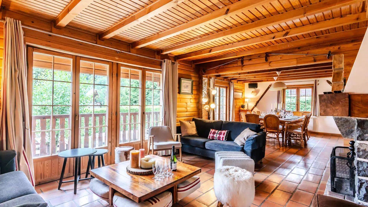 Montriond Ski Chalet | Chalet Buddies - Large chalet with jacuzzi and sauna
