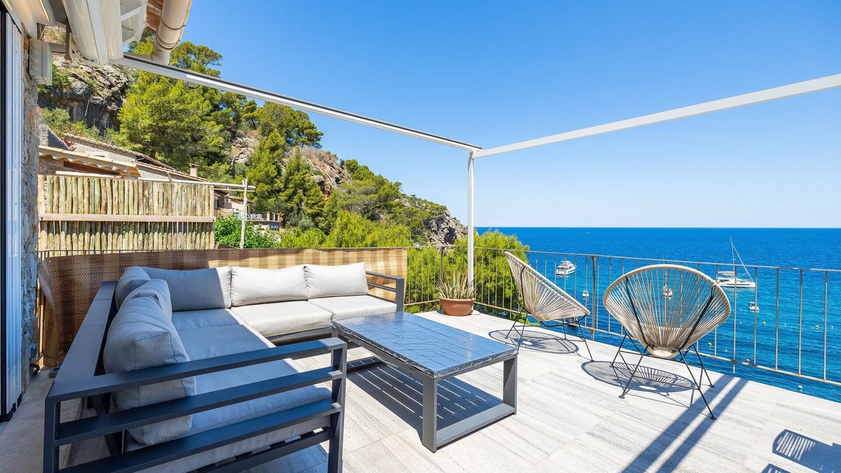 Deia Ski Chalet | Chalet 'Ca La Dolors Deià' with Sea View, Wi-Fi and Air Conditioning
