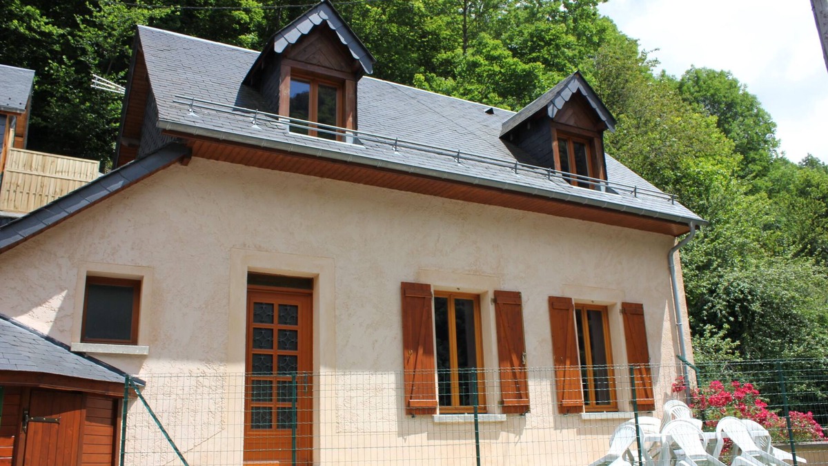 Cauterets Ski Chalet | Chalet CAUTERETS, 10 people, 5 bedrooms (Site: "les Hauts de Cauterets")