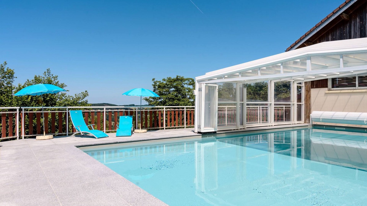 Le Tholy Ski Chalet | Chalet 'Chalet Les Moraines 8' with Mountain View, Shared Pool and Private Terrace