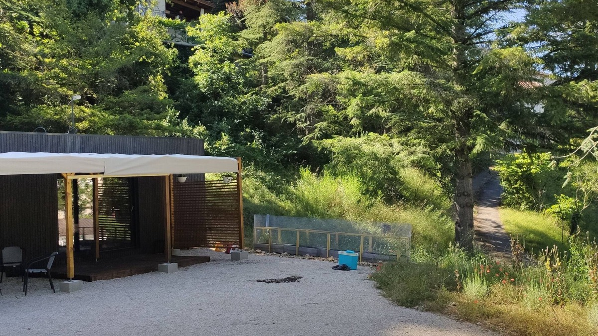 Cahors Ski Chalet | Chalet Climatisé au Calme, 4 Personnes
