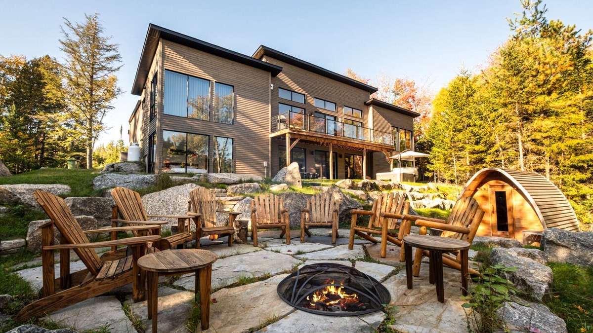 La Conception House | Chalet Denali | Hot tub | Sauna | Outdoor Firepit/Tremblant Living