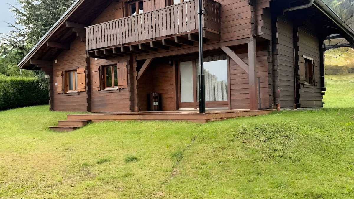 Thollon-les-Memises Ski Chalet | Chalet 'Des Charmes' with Mountain View, Private Terrace and Wi-Fi