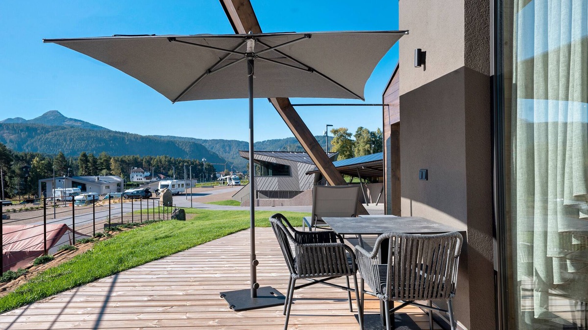 Nova Ponente Apartment | Chalet 'Einheit H' with Mountain View, Private Terrace and Wi-Fi