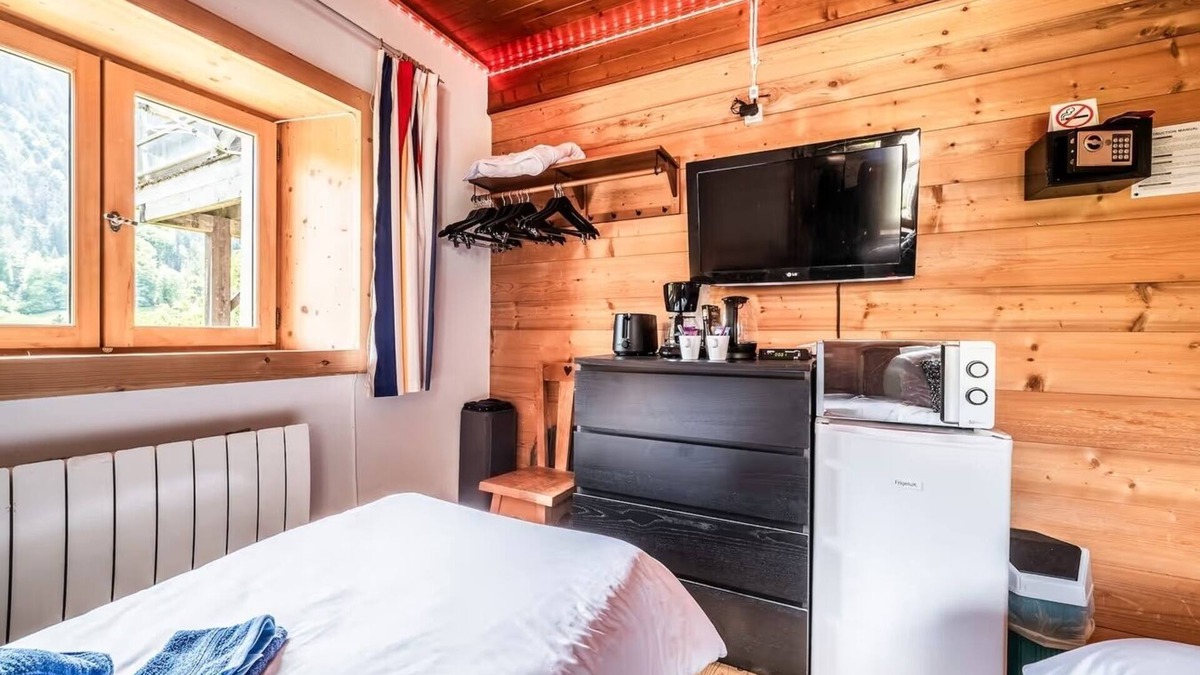 Saint-Jean-dʼAulps Bed & Breakfast | Chalet Elisthur Chambre N°1