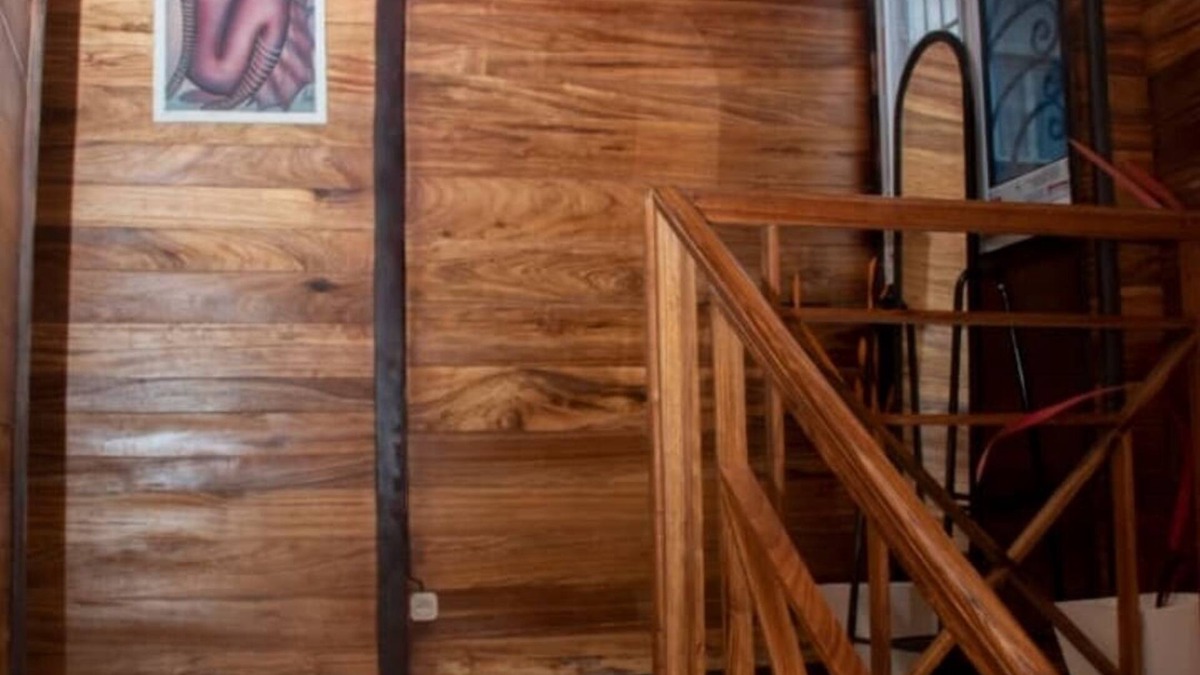 Bouvet Island Ski Chalet | Chalet en bois confortable et bien équipé à cinq minutes de la plage, Kribi.