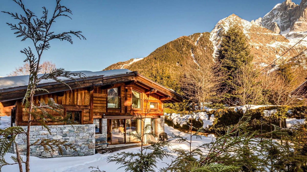 Les Tines Ski Chalet | Chalet Entre Nous: charming three bedroom chalet in an idyllic location