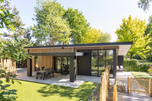 Krachtighuizen Ski Chalet | Chalet FoRest Veluwe with private hottub