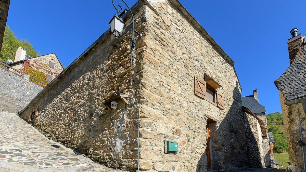 Saint-Lary-Soulan Ski Chalet | CHALET (FORMER SHEEPFOLD) 8 SLEEPING SAINT-LARY SOULAN
