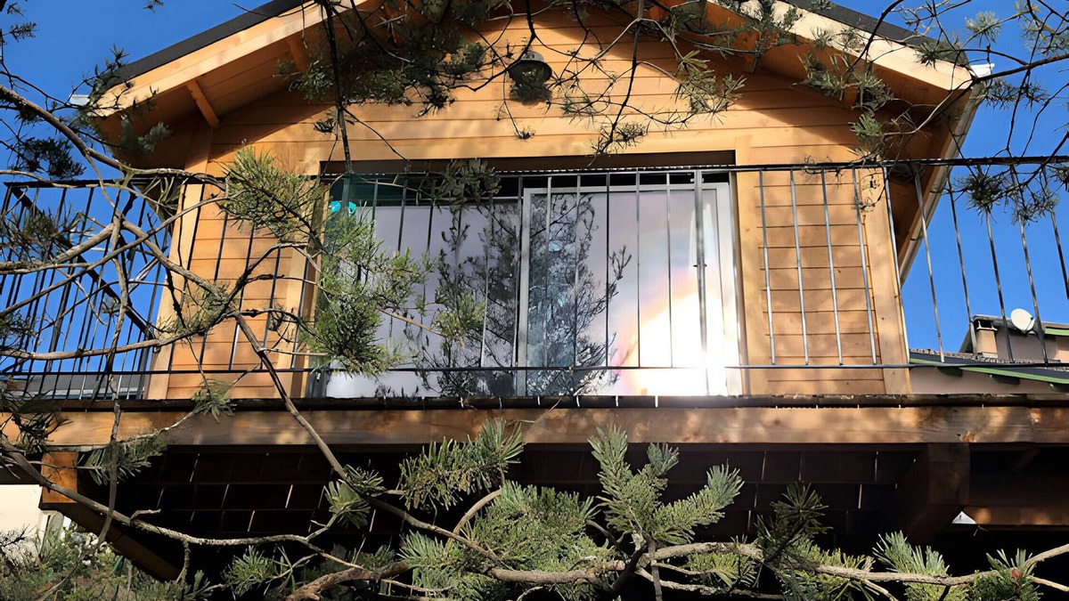 Saint-Jean-Saint-Nicolas Ski Chalet | Chalet 'Mini Samsara' with Mountain View, Balcony and Wi-Fi