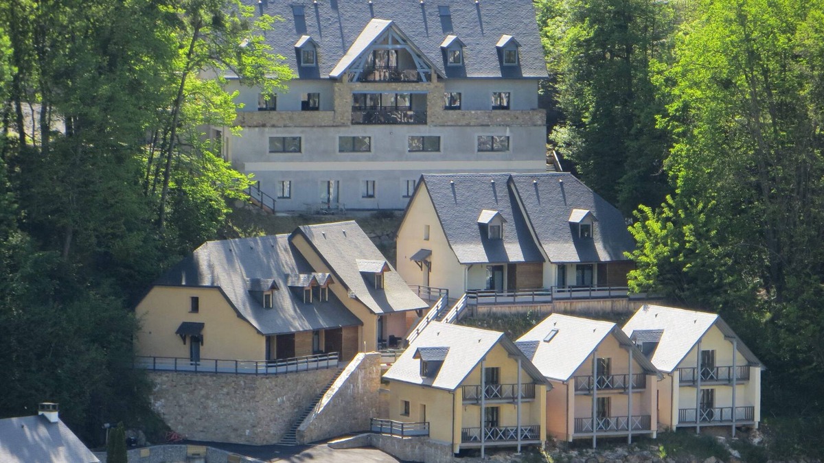 Luz-Saint-Sauveur Ski Chalet | Chalet Gavarnie at the foot of the mythical Tourmalet