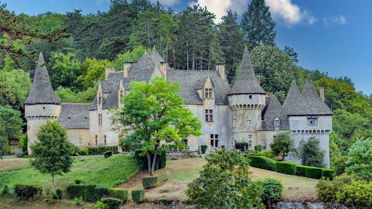 Jayac House | Chalet 'Gîte Bellevue' with Shared Pool, Private Terrace and Wi-Fi