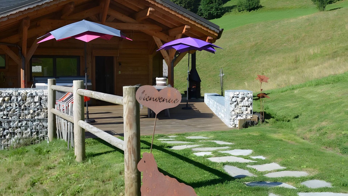 Chatel Ski Chalet | Chalet 'Heidi - Chatel' with Mountain View, Private Terrace and Wi-Fi