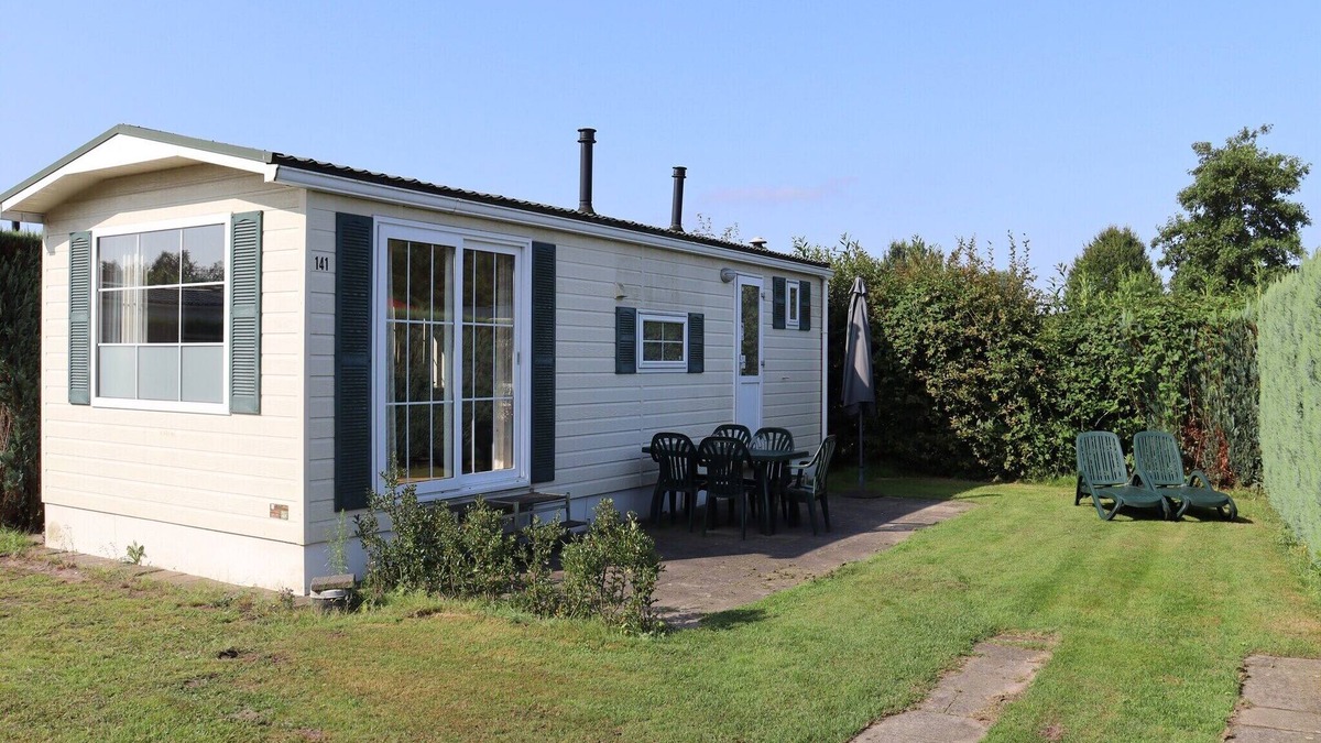 Udenhout Ski Chalet | Chalet in Duinhoeve with Van Gogh Style