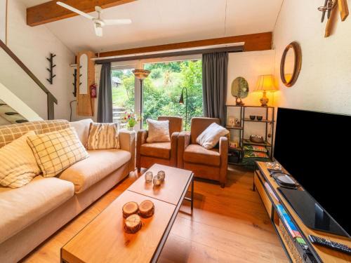 Blaimont House | Chalet in Hastière near Freÿr Castle