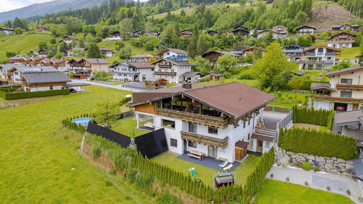 Schonbach Apartment | Chalet in Neukirchen with Mountain Views