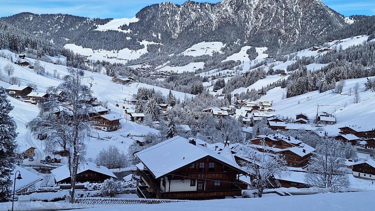 Inneralpbach House | Chalet in panoramic location, 450m to the ski lift