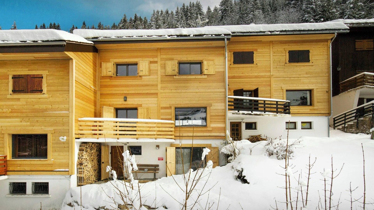 La Clusaz Ski Chalet | Chalet La Frasse - ski-in ski-out 12p, lovely piste views - OVO Network