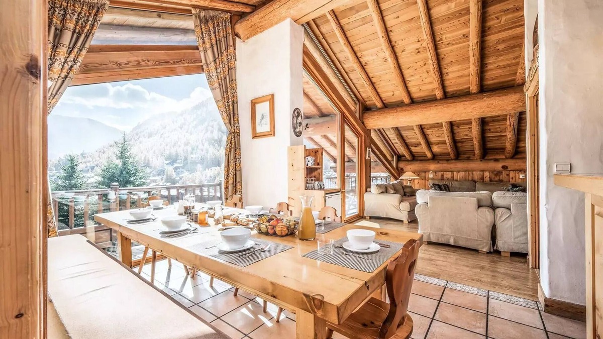 Le Cret Ski Chalet | Chalet La Grande Sassière - 7 room chalet 12 people