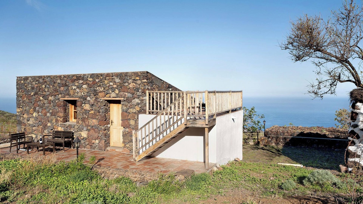 Tigaday Ski Chalet | Chalet 'La Higuera' with Sea View, Shared Terrace and Wi-Fi