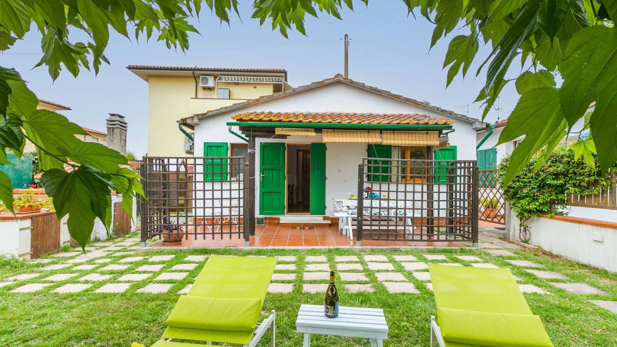 Mazzanta House | Chalet La Mazzanta by Interhome