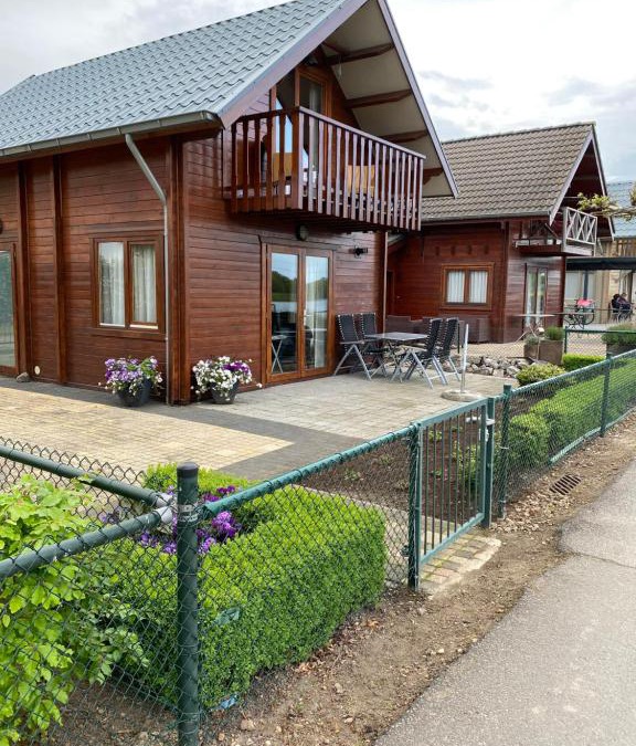 Maaseik Ski Chalet | Chalet La Meuse