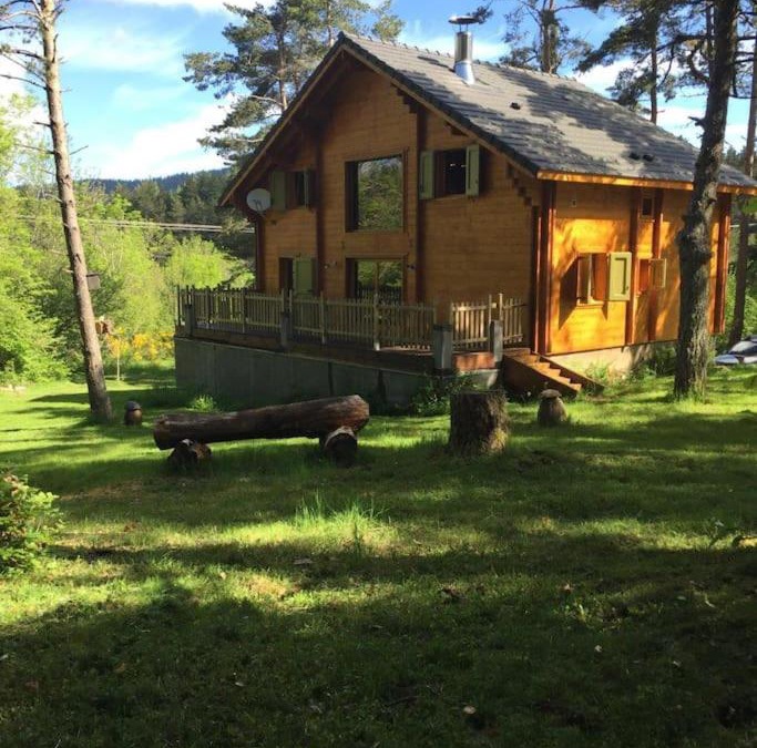 Saint-Sauveur-Camprieu Ski Chalet | Chalet le Brame en Cevennes