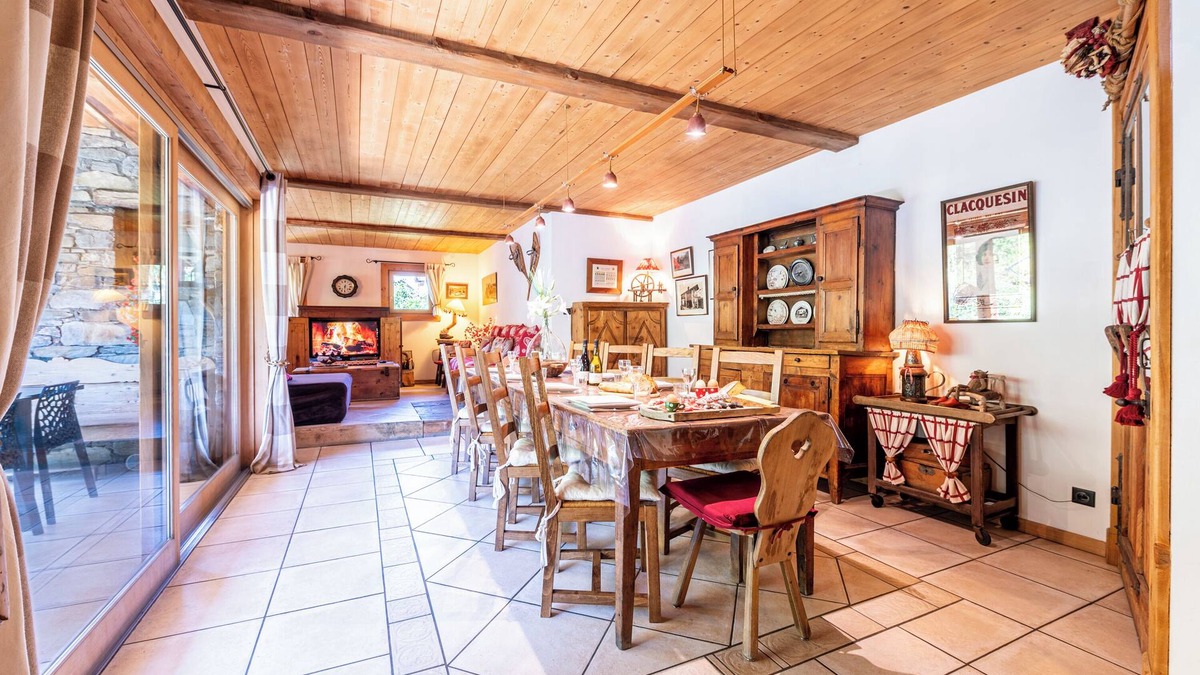 Sainte-Foy-Tarentaise Ski Chalet | Chalet 'Le Courti' with Mountain View, Private Terrace and Wi-Fi