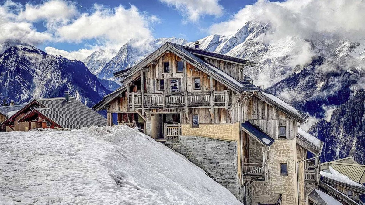 Villard-Reculas Ski Chalet | CHALET LE PERCHOIR, ski in ski out, spa, sauna, fitness,