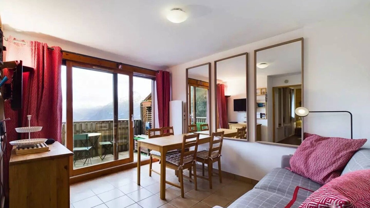 Les Eucherts Apartment | Chalet Les Eucherts - Tastefully decorated apartment with free WiFi