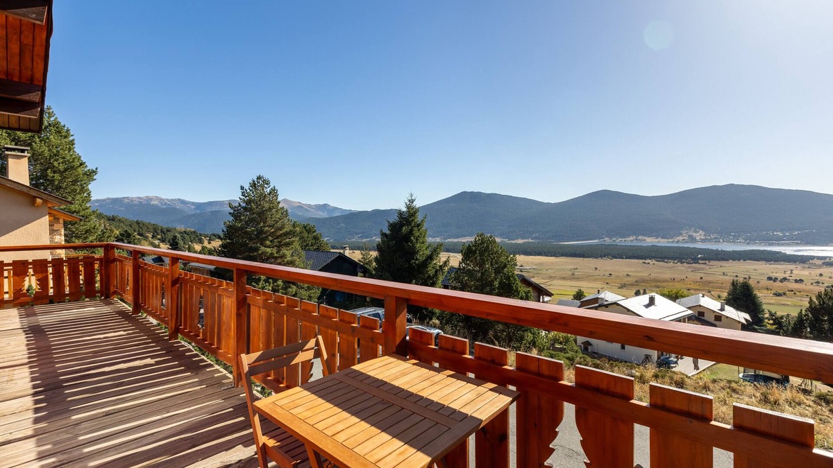 Les Angles Ski Chalet | Chalet Les Tilleuls - Jolie vue montagne et lac