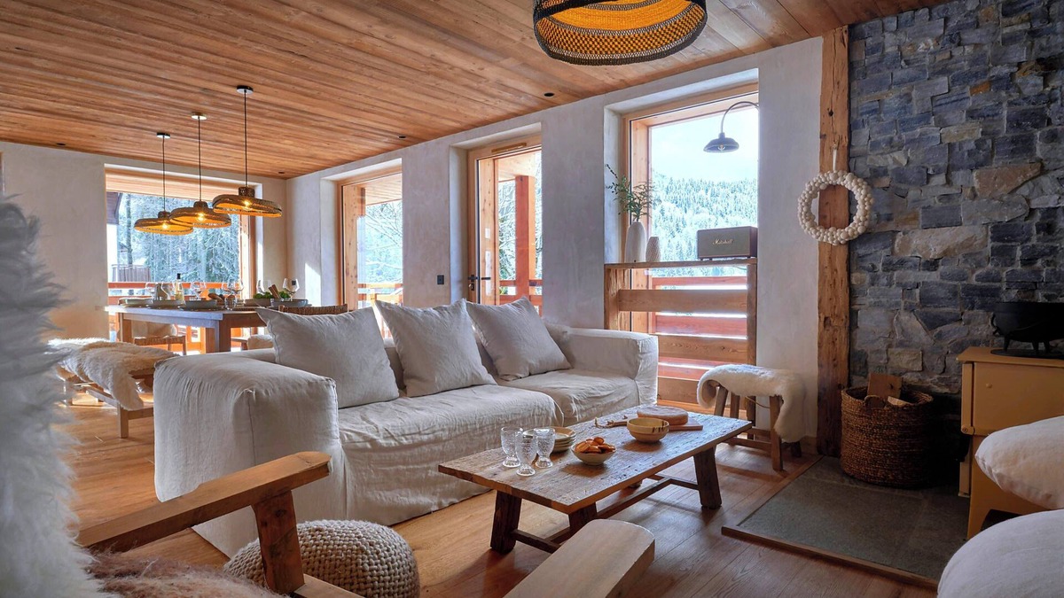 La Clusaz Ski Chalet | Chalet Limanosa - relaxing stay 15p with spa in La Clusaz - OVO Network
