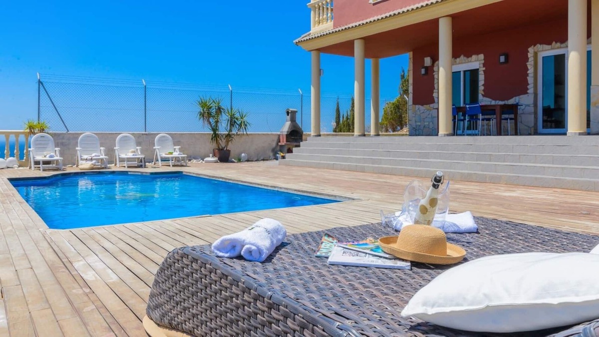 Rincon de la Victoria Villa | Chalet Magnolia Rincón de la Victoria by Ruralidays