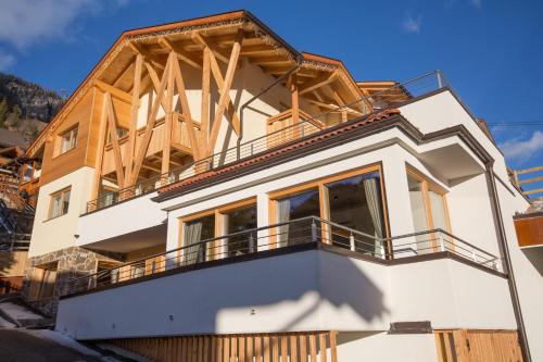 Campitello di Fassa Hotel | Chalet Marcora