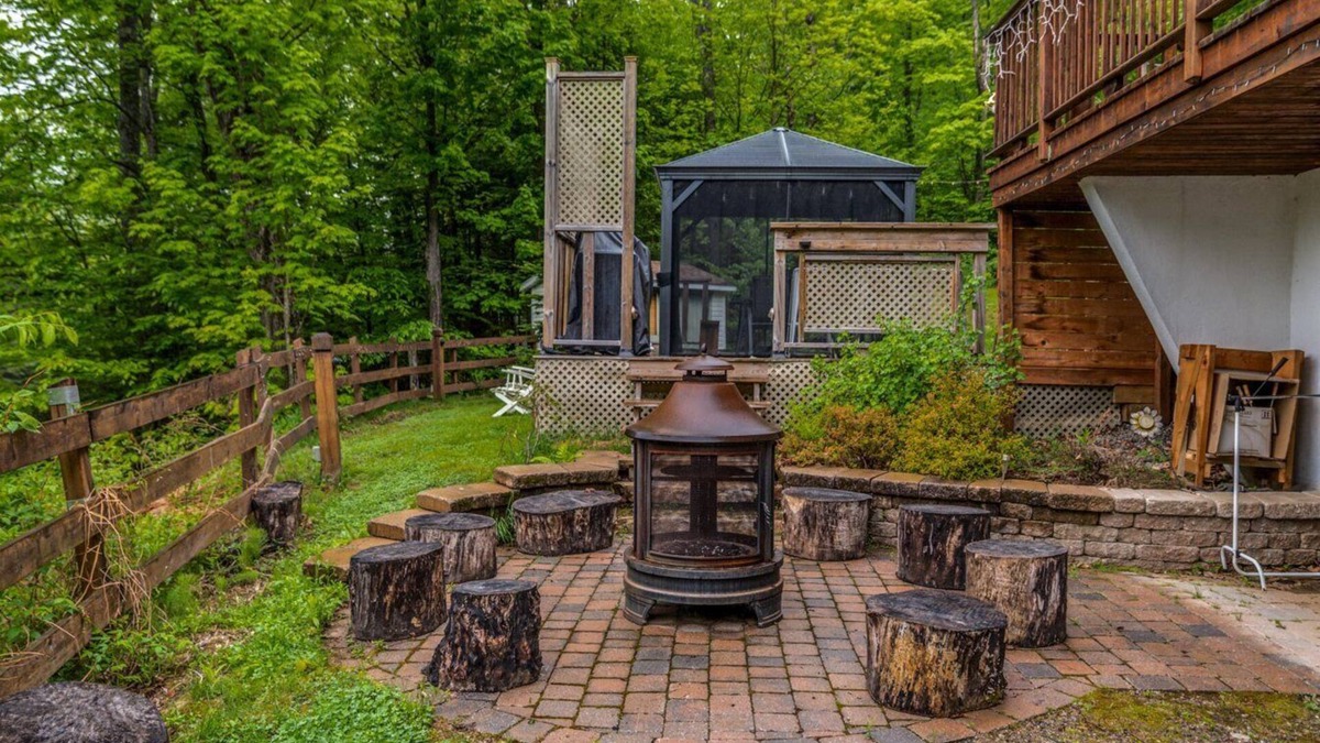 Amherst Cottage | Chalet Merveilles Spa and Lake 15 minutes to Mont-Tremblant