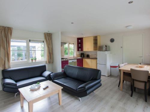 De Bult House | Chalet Near Campground