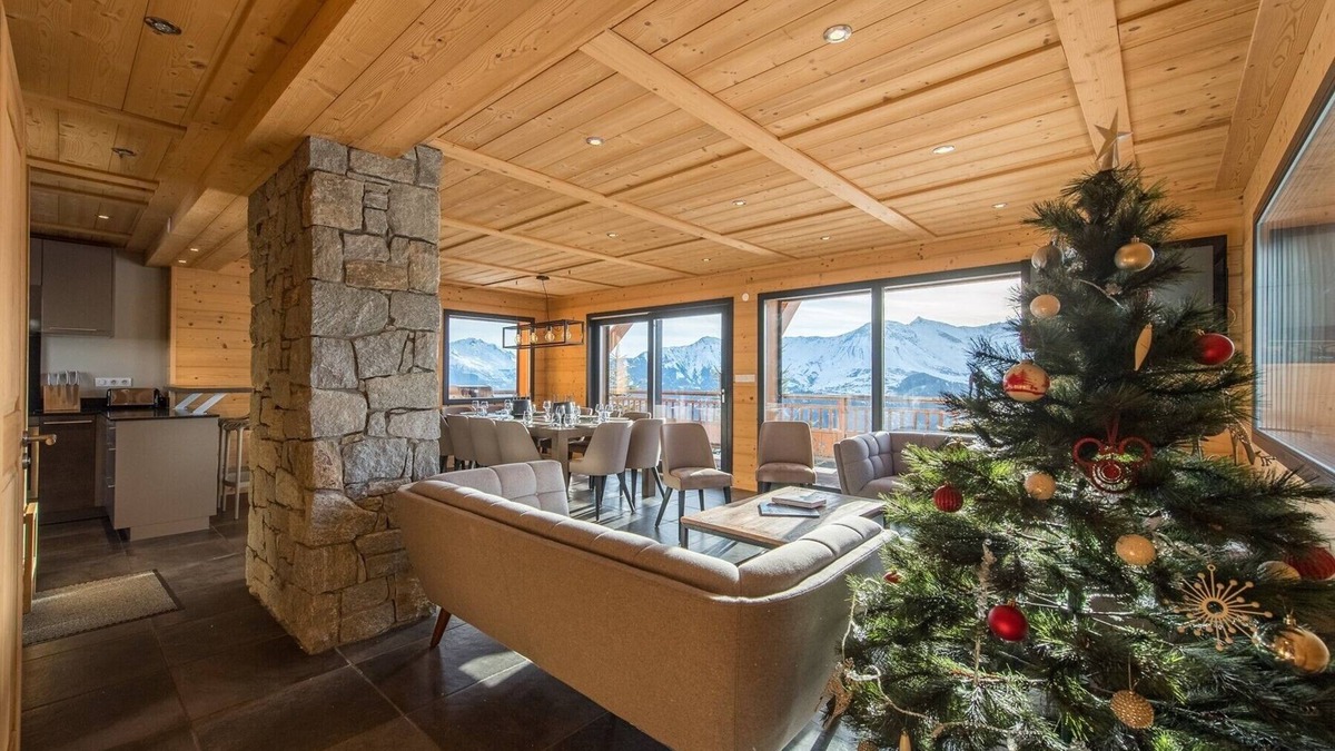 La Toussuire Ski Chalet | Chalet near piste with jacuzzi and home cinema - up to 14 guests