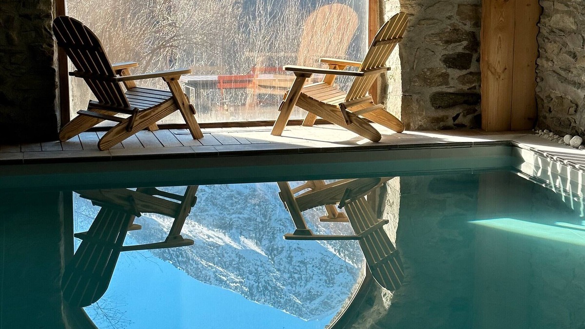 Saint-Andre Ski Chalet | Chalet 'Nevala' with Mountain View, Private Terrace and Wi-Fi