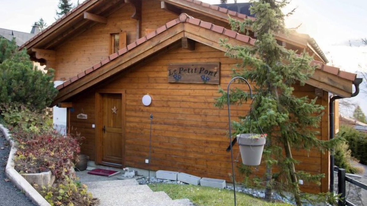 Villars-sur-Ollon House | Chalet Petit Pont by Interhome