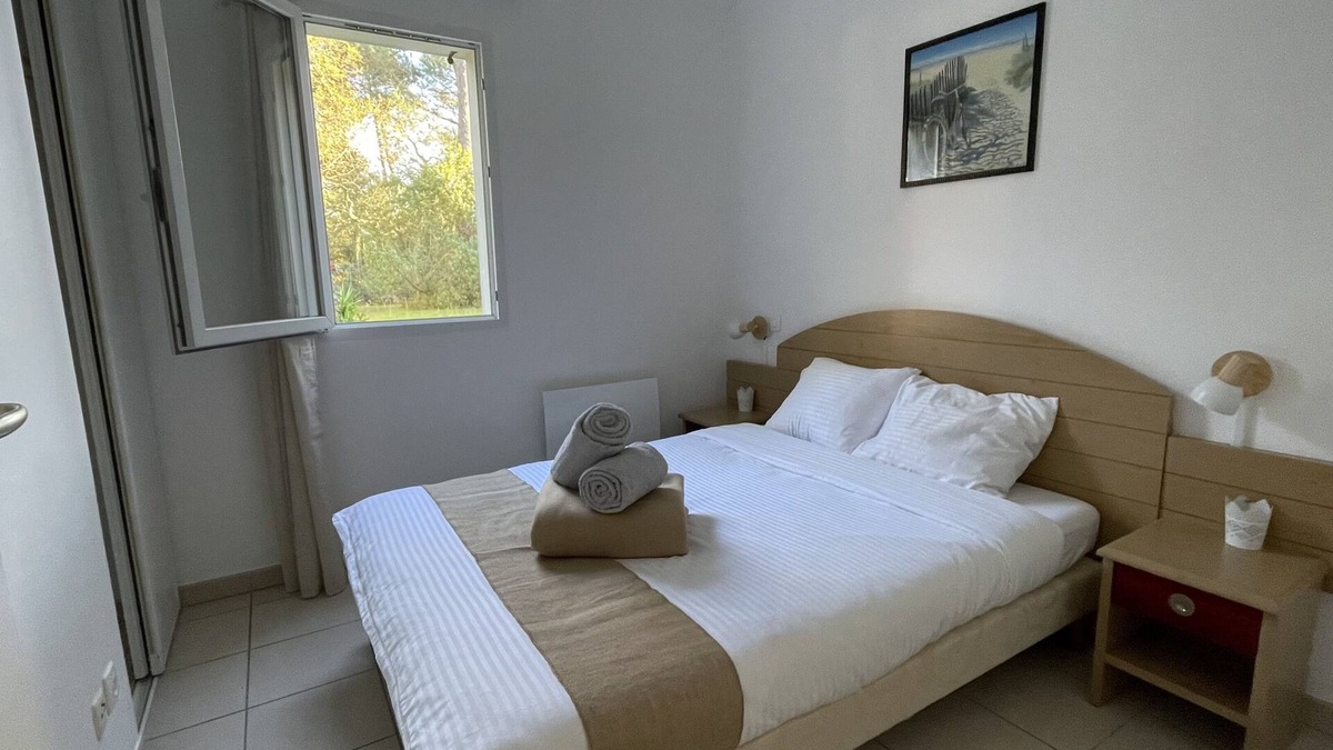 Ondres House | Chalet Pour 5 Pers au Calme, Plage à Pieds Avec Piscine/tennis/pétanque/parking